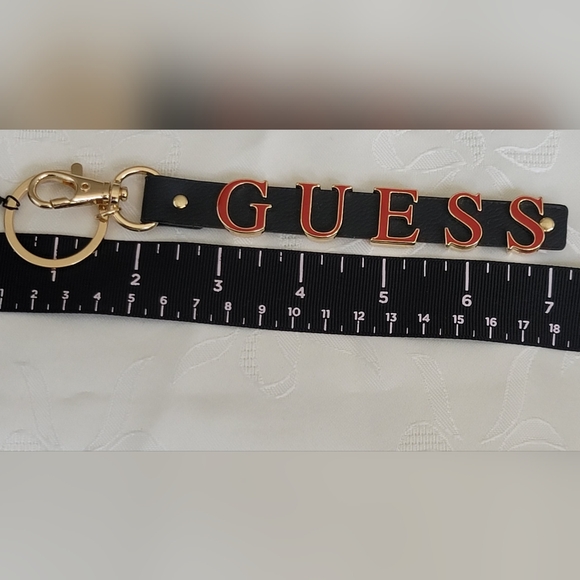 💥 Guess bag charm 💥 - Picture 7 of 13